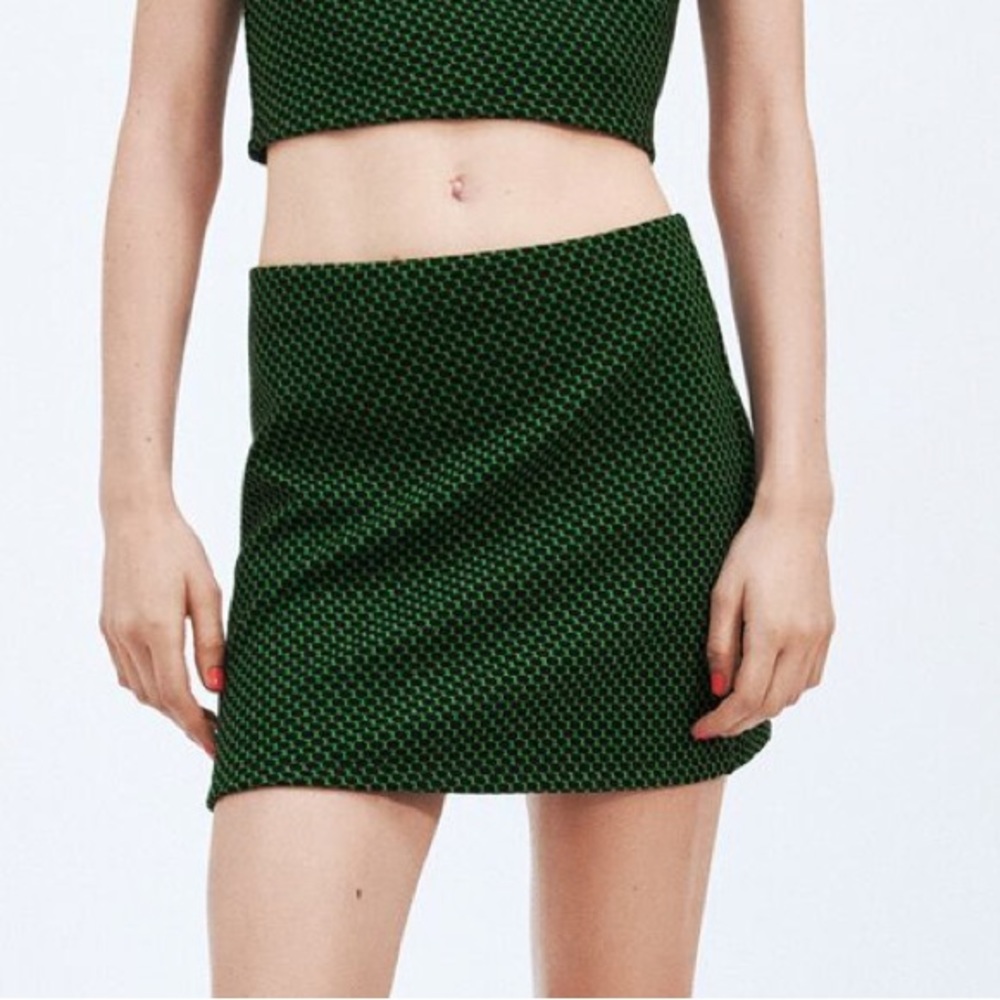 Zara jacquard mini skirt black/ green
